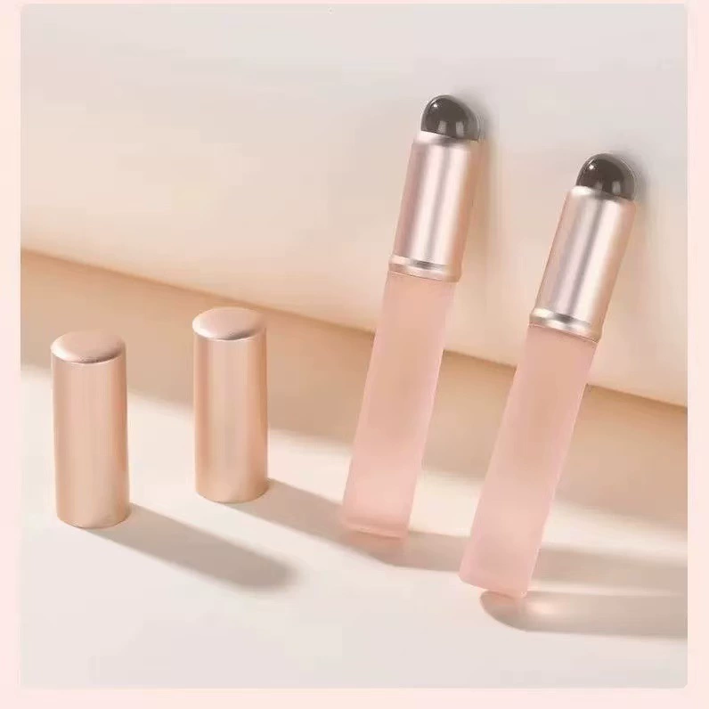 Silicone handheld foundation, lipstick, lip gloss, brushless brush