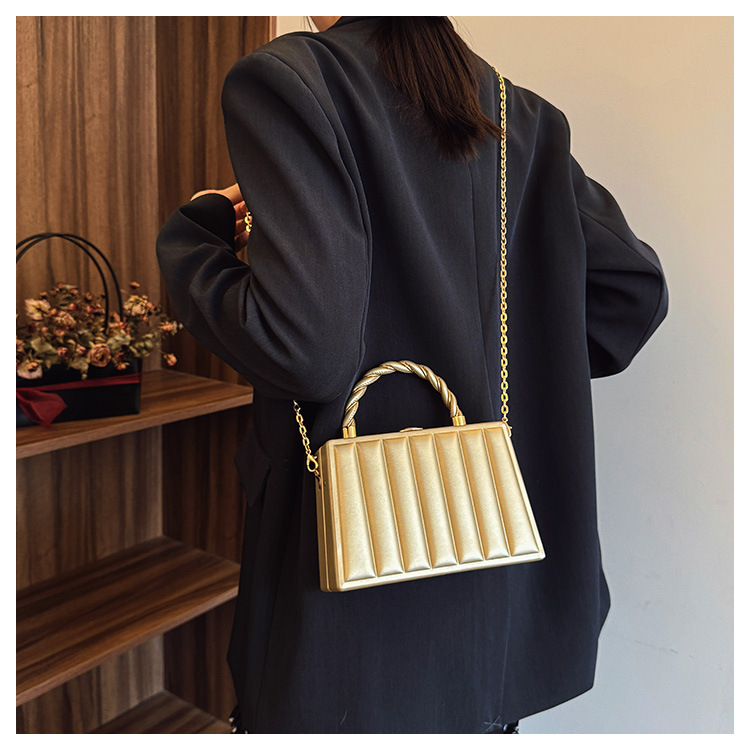 438g Weight Synthetic Leather Lining Material Sewing Thread Fashion Element Lock clasp Closure Type Single Shoulder Strap Strap Type Shoulder Bag Bags Type Holiday, Travel, Shopping Occasion PU Material Solid Color Pattern All Seasons Season Women's Gender Elegant, Streetwear Style Square Shape Medium Size Women's Medium PU Solid Color Elegant Streetwear Sewing Thread Square Lock Clasp Shoulder Bag 11