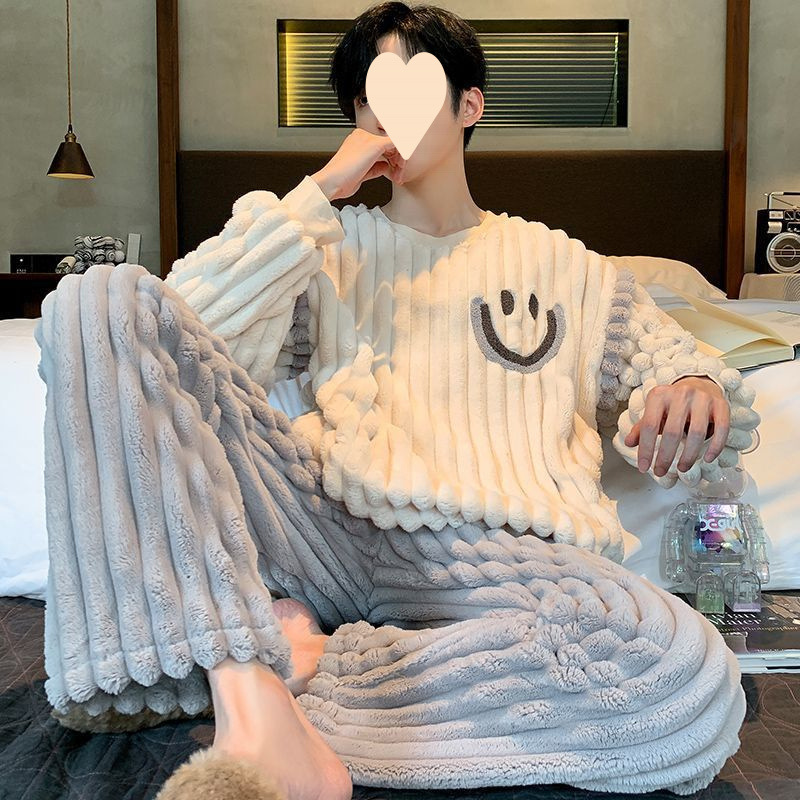 산호 양털 잠옷 남자의 겨울 기모 두꺼운 풀오버 서양식 웃는 얼굴 따뜻한 가정 옷 세트 젊은 학생들을위한