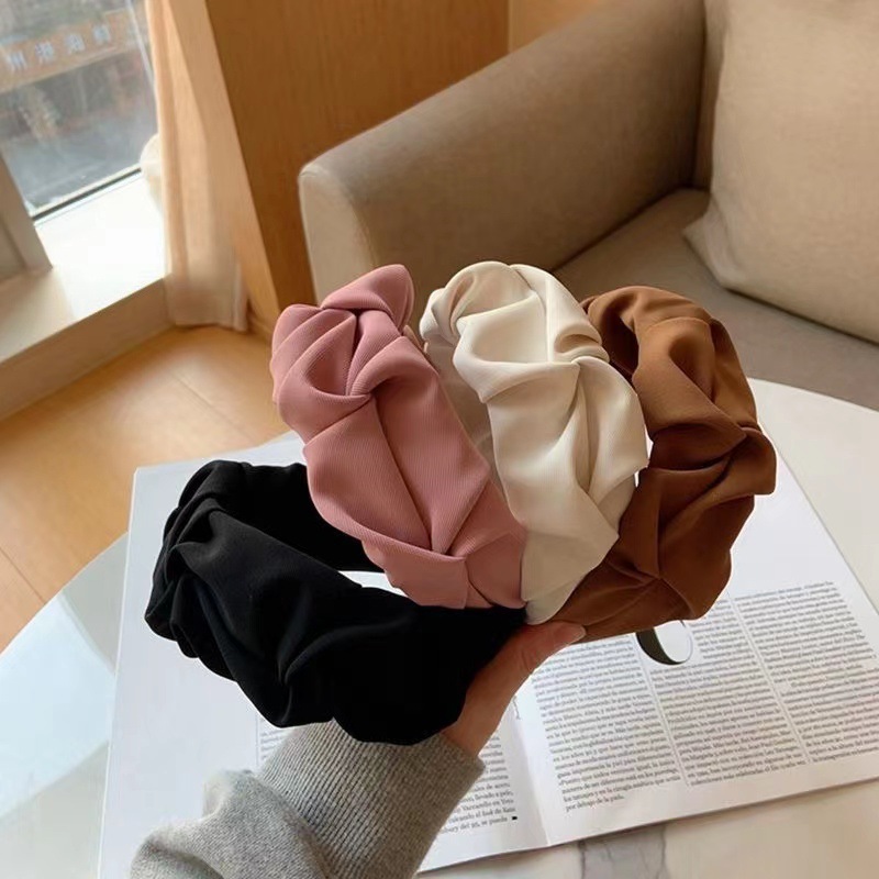 Corea del Sur Dongdaemun elegante plisado de ala ancha de color sólido simple diadema de moda retro tela pelo presionando diadema accesorios para el cabello para las mujeres