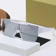 人気の小悪魔と同じスタイルのファッショナブルなパーソナライズされたサングラス、男性と女性用の大きなフレームのサングラス、レトロなトレンドのクロスボーダーの新しいスタイル