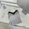 Серый в горошек