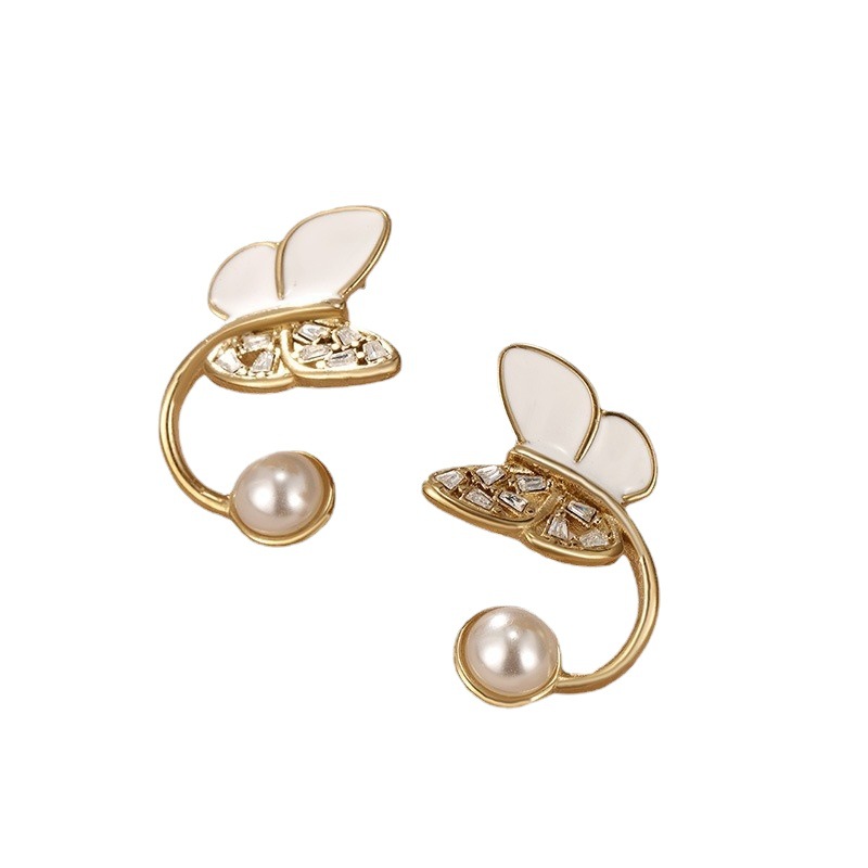 Xuping Jewelry Esmalte de goteo Pendientes de perlas de imitación de mariposa Pendientes de temperamento de diseño de nicho de alta gama de estilo coreano