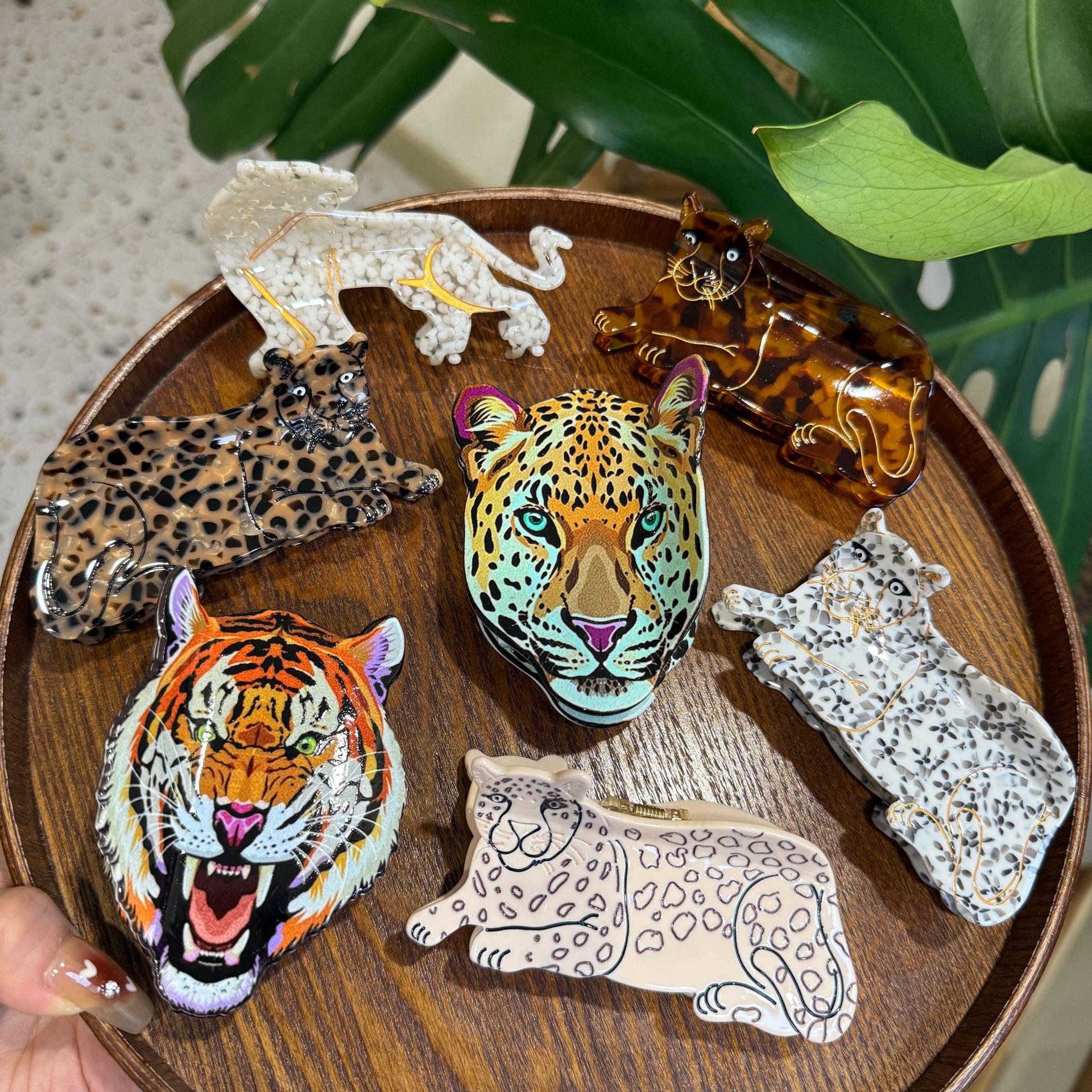 54g Weight Hair Claws Hair Accessories Type 1 Piece Quantity Casual, Daily Occasion Acrylic Material Lion, Jaguar, Tiger Pattern All Seasons Season Women's Gender Novelty Style Novelty Women's Lion Jaguar Tiger Arylic Hair Claws 无
