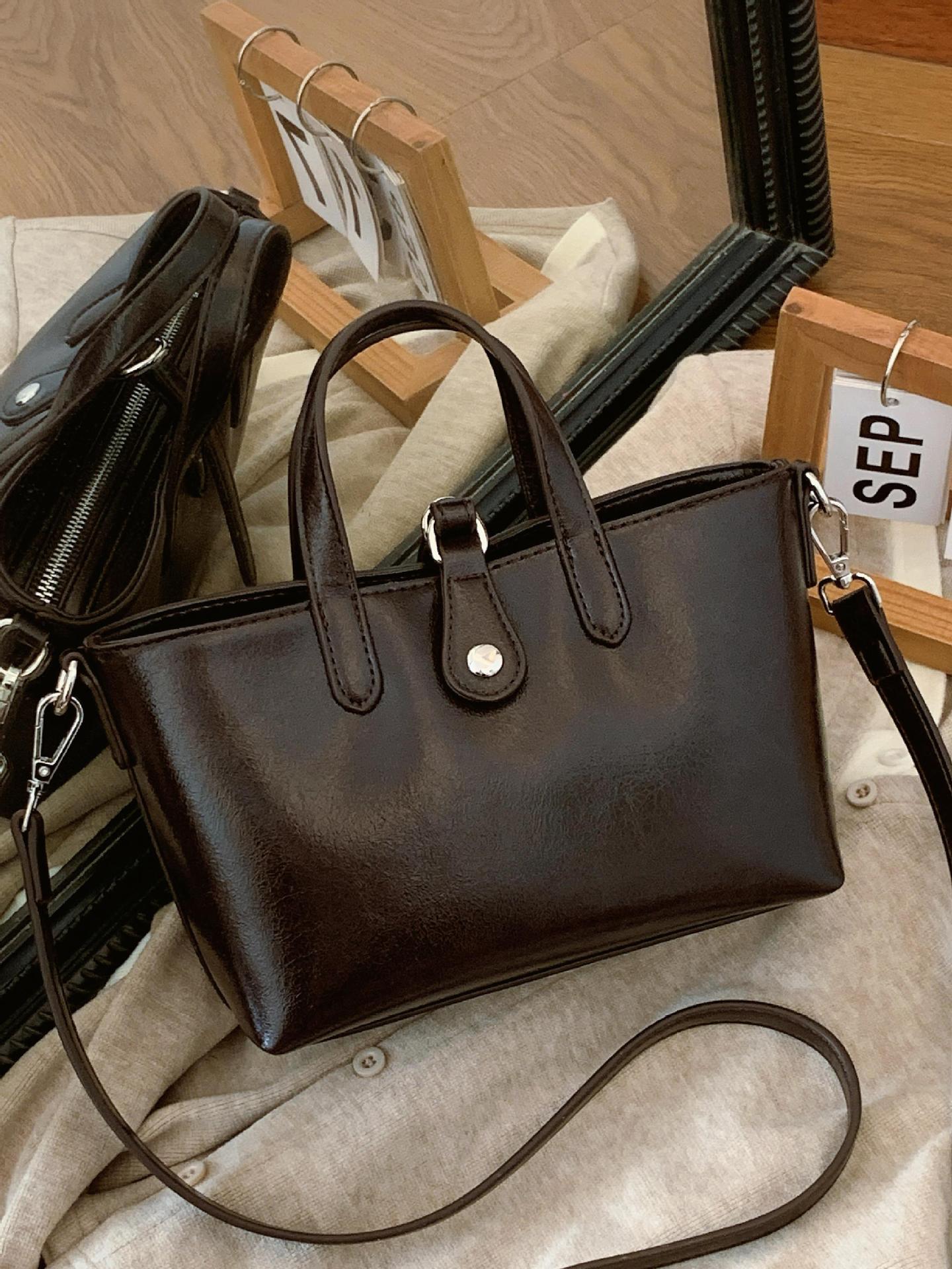 Transfronterizo retro alta sensación bolso de mano mujer 2025 nuevo ocio simple bolso cuadrado textura versátil mochila