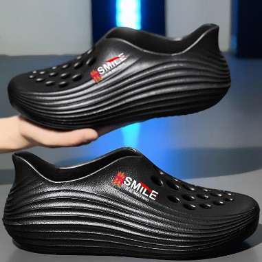 2025 nuevos zapatos con agujeros todo incluido de verano, sandalias de vadeo al aire libre de moda, zapatos de coco para hombres y mujeres casuales de playa