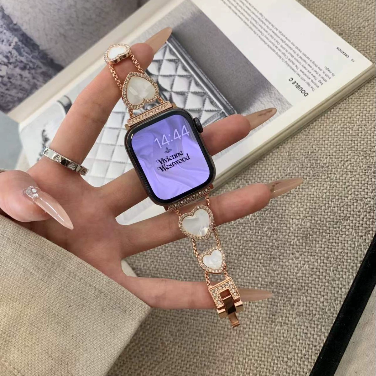 Подходит для ремешка Apple watch iwatch9 s10 маленький аромат любовь mother-of-pearl металлические applewatch8/SE
