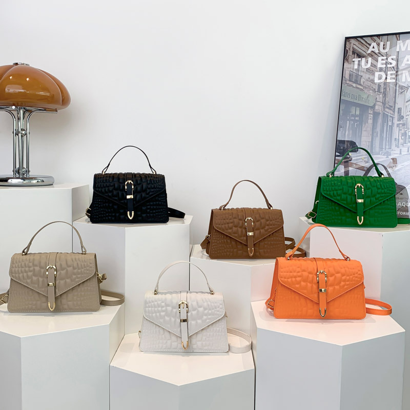 Bolso popular de cocodrilo de este año, bolso de mujer, verano 2024 nuevo bolso de mano, bolso casual simple, mochila
