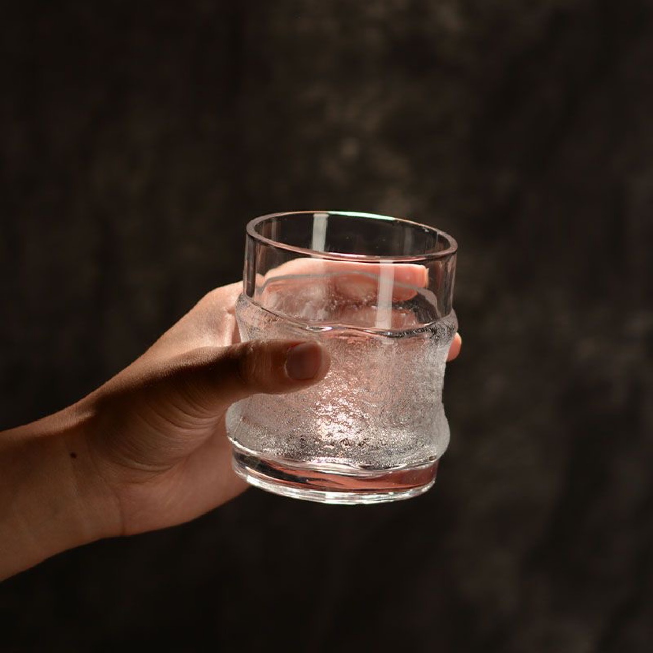 Vasos de hielo colgantes de celebridades de Internet Vasos de whisky premium Vasos de vidrio japoneses Vasos de vino de personalidad creativa Tazas de cerveza Tazas de té Tazas de café