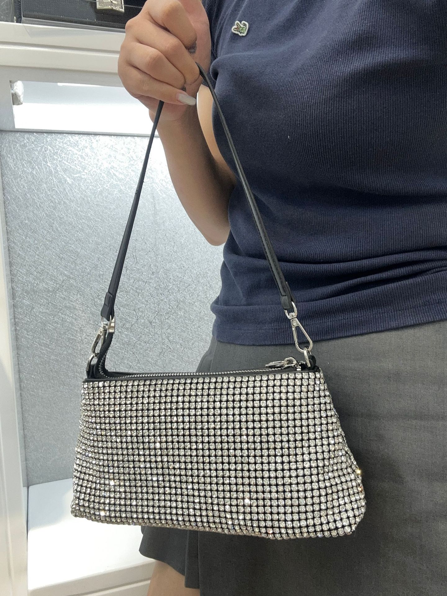 大王水ドリルのカバンの女性2024の新型の晩餐のカバンのフルドリルの手はわきの下のカバンを持ってダイヤモンドの高級感を入れます。