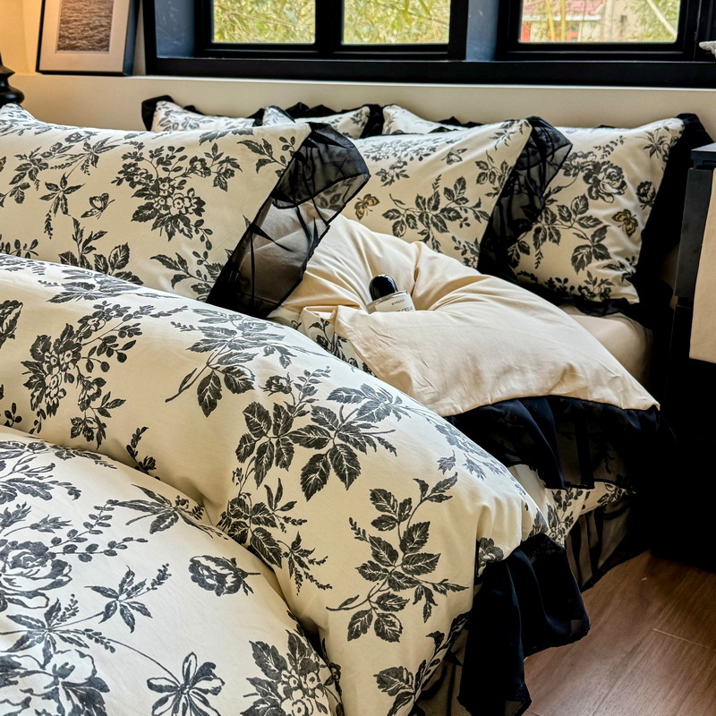 Vintage påslakanset i bomull med spets i nordisk boho stil_voghion.com
