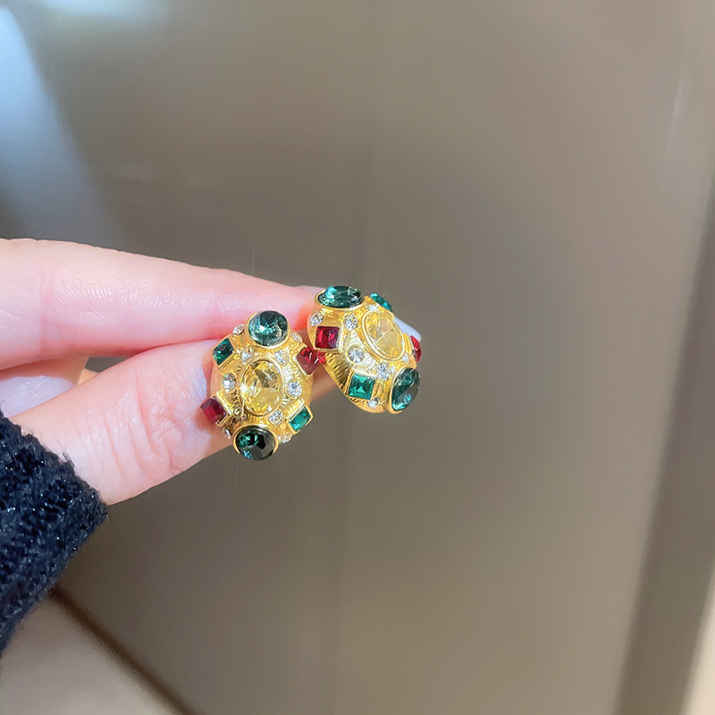 Retro C Shape Copper Irregular Plating Artificial Pearls Earrings Ear Studs 1 Pair