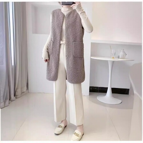 Women's Long Cardigan Vest for Autumn/Winter, Fashionable New Design, Trendy Outerwear with Faux Lamb Wool Material