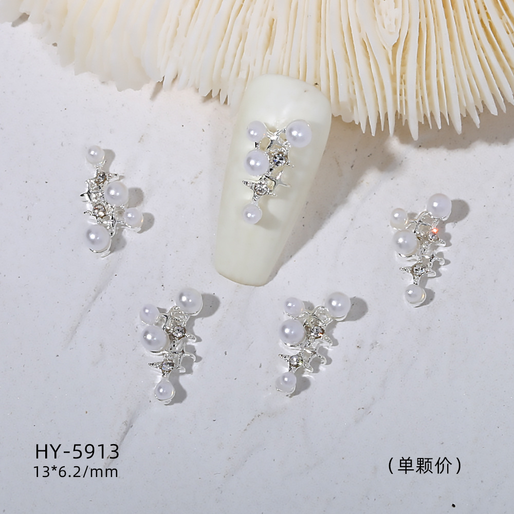 Venta caliente taladro de uñas arco de plata joyería tridimensional flash diamante esmalte de uñas decorativo diamante acabado pieza de uñas traje de joyería