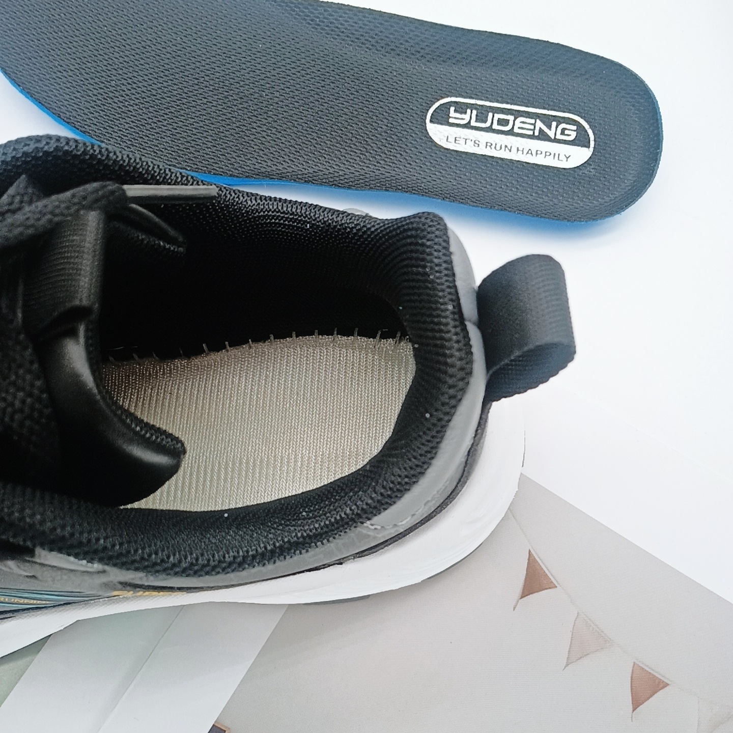 Zapatillas deportivas Yudeng de doble malla para hombre, zapatos modernos con superficie de malla Fly-Knit, calzado informal, versátil y transpirable para jóvenes.