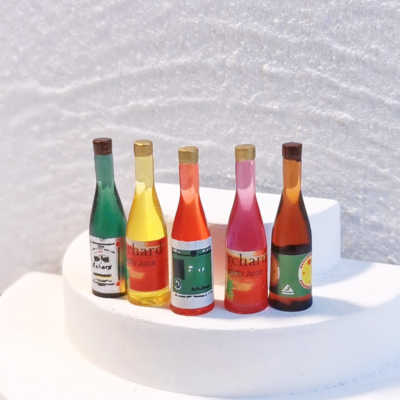 Dollhouse accesorios de casa de muñecas botellas de cerveza miniatura props de disparo micro paisaje mini botella de vino D136