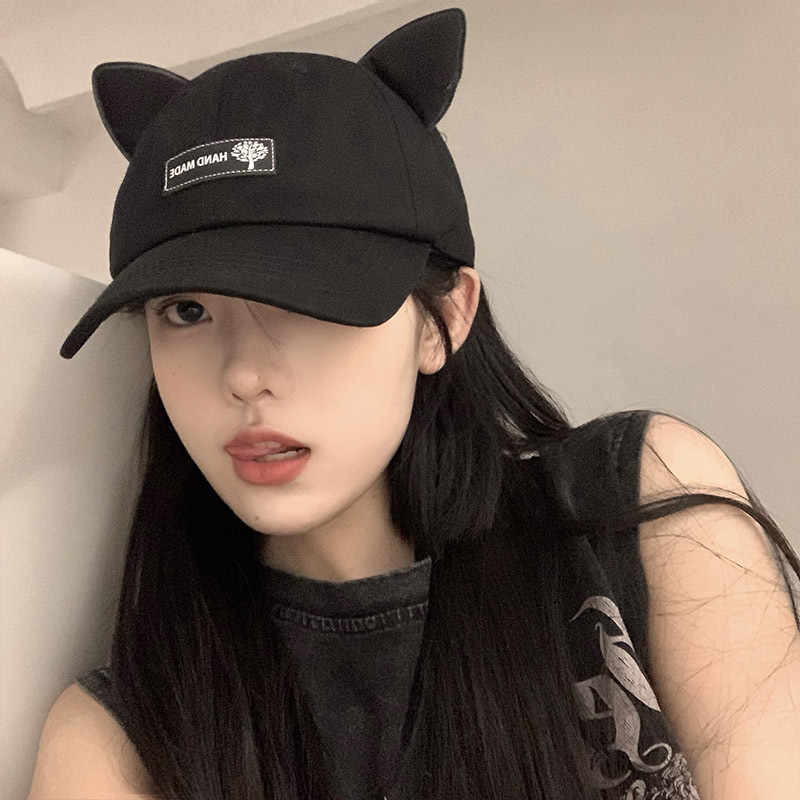 Trendy internet-famous aviator cap with cool sunglasses, reversible baseball cap, niche cat-ear hat