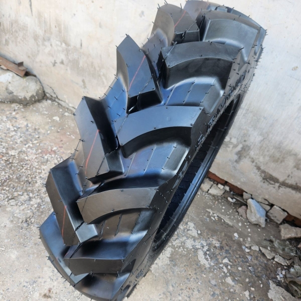 Xuzhou A-Shaped Machete Pattern Water and Drought Dual-Purpose Agricultural Tractor Tires
