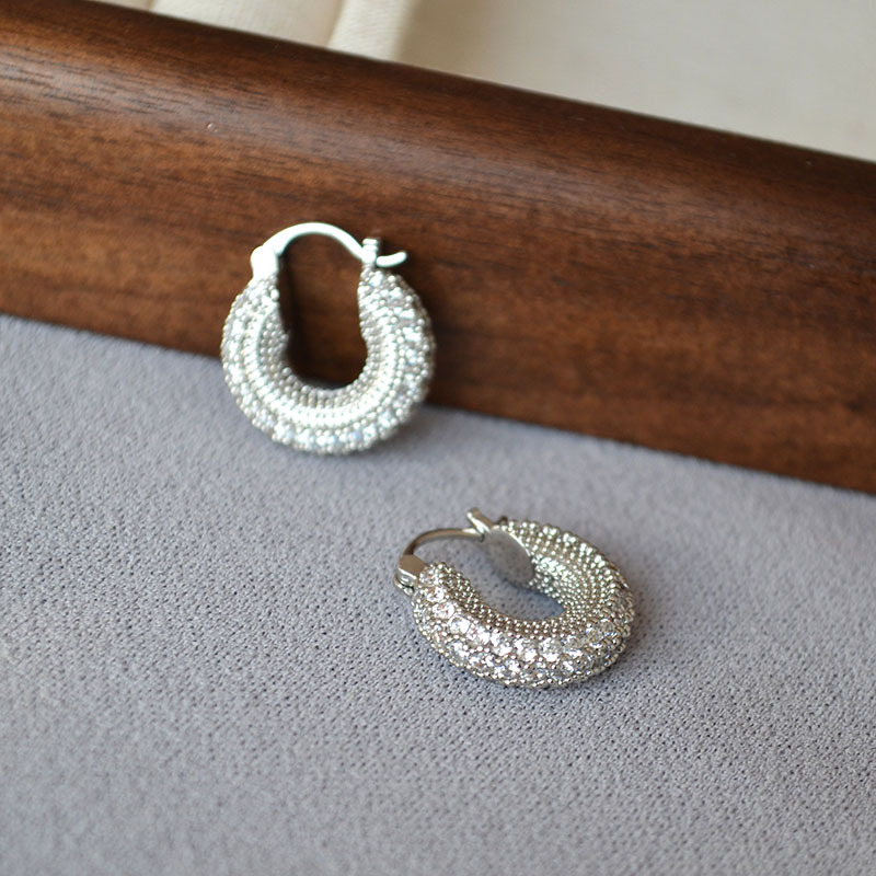 European and American Fashion Simple Luxury Zirconia Full Diamond Sparkling Texture Silver Thick Hoop Personality Temperament Earrings for Women