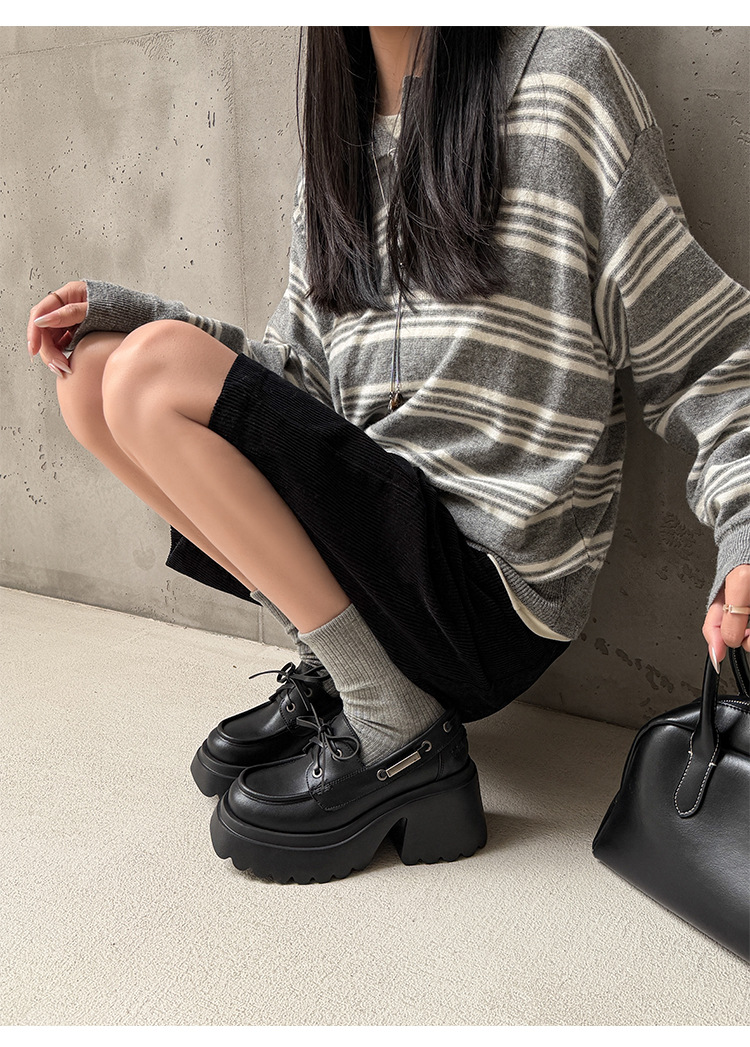 Giày loafer nữ đế xuồng platform dây buộc phong cách Anh quốc – mũi sâu, da bóng, gót 5 cm — Đen (bóng), Đen (mờ) chi tiết 17