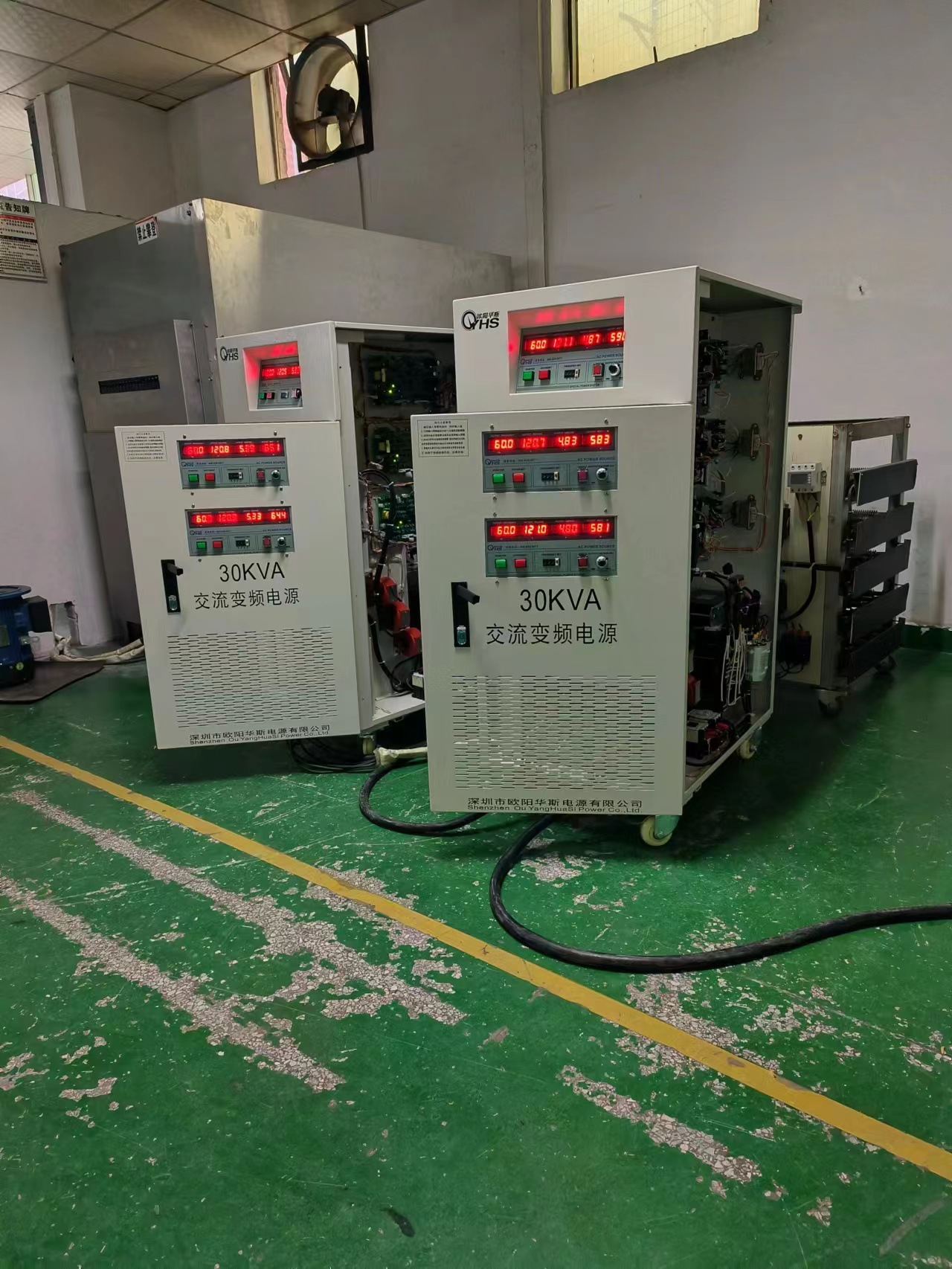 ŷ����˹����30KVA��Ƶ��Դ�������ѹ�����ɵ�������ɽ������