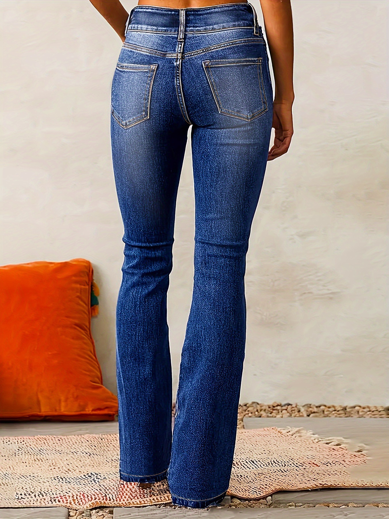 Jean évasé stretch vintage pour femme - Jean en denim délavé et usé, coupe pattes d'éléphant, idéal pour un look streetwear et rétro_voghion.com