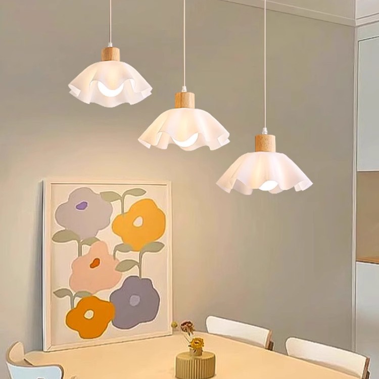 Lámpara de restaurante, lámpara de barra de tres cabezas de arte de madera escandinavo, lámpara de flores de cabecera de dormitorio estilo wabi-sabi simple y moderno de estilo japonés