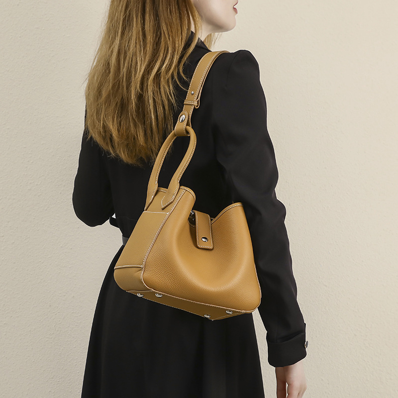 Ladies Fashion Candy Color Shoulder Bag - Image 1