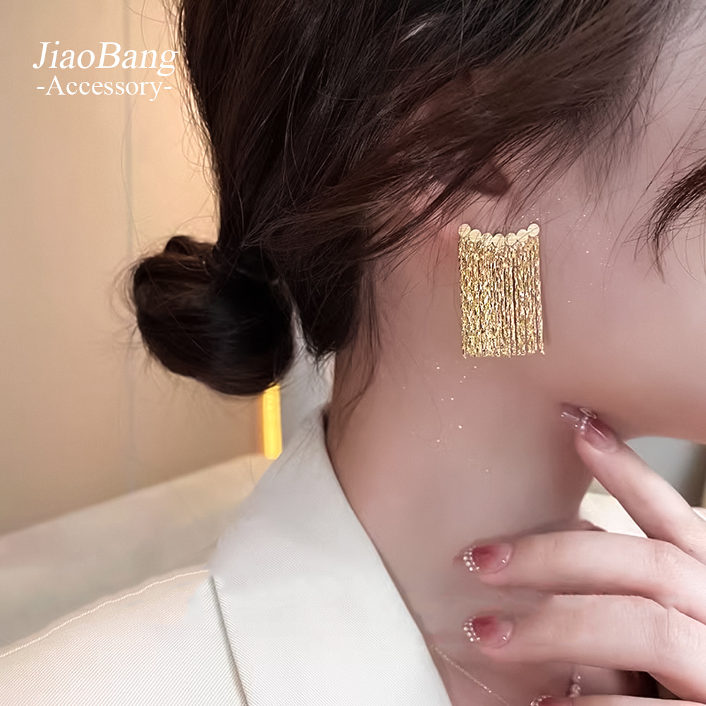 Pendientes de borla de arco de metal con aguja de plata Pendientes de temperamento de personalidad de moda europea y americana Pendientes de cadena de sentido de alta calidad elegantes mujeres