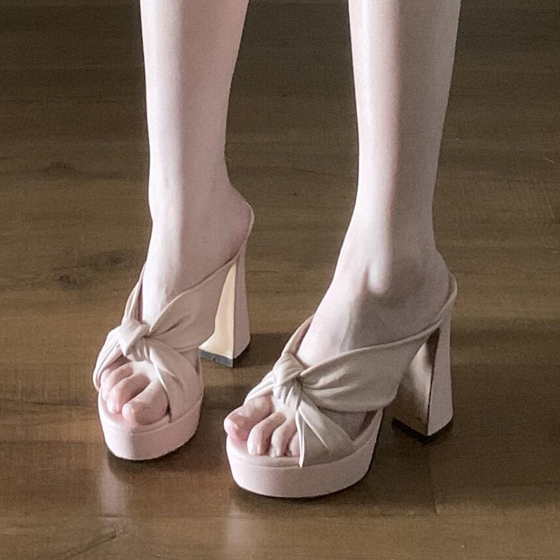 French Style Beautiful High-Heeled Sandals for Women to Wear Outside 2025 New Summer Thick-Soled Slippers That Are Not Tiring for Feet, Thick-Heeled High-Heeled Shoes French Style Beautiful High-Heeled Sandals for Women to Wear Outside 2025 New Summer Thick-Soled Slippers That Are Not Tiring for Feet, Thick-Heeled High-Heeled Shoes