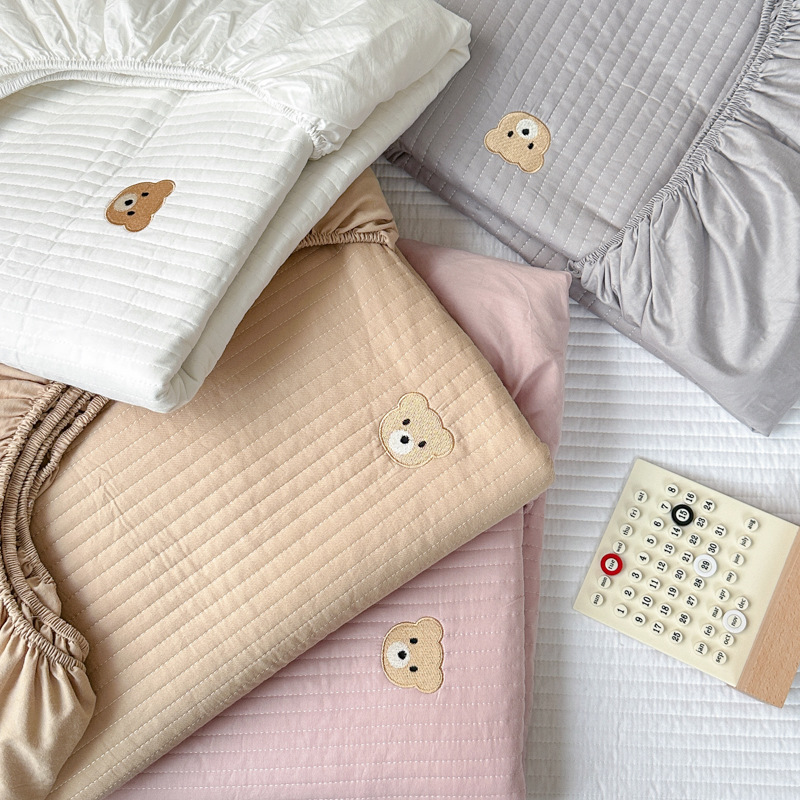 Korean Bear Quilted Cotton Bed Cover Cartoon 40 Twill Cotton Padded Bed Cover Simmons Protective Cover