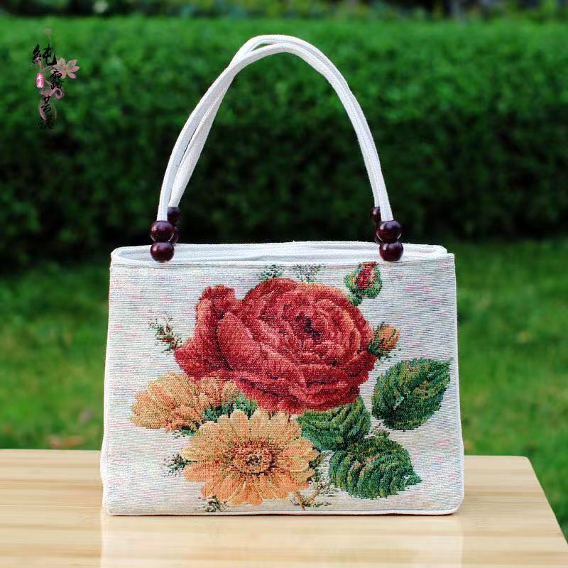 新しいエスニックスタイルハンドバッグゴールドシルク両面刺繍カジュアルキャンバスバッグファッショナブルで多用途な通勤クロスボディバッグ|undefined