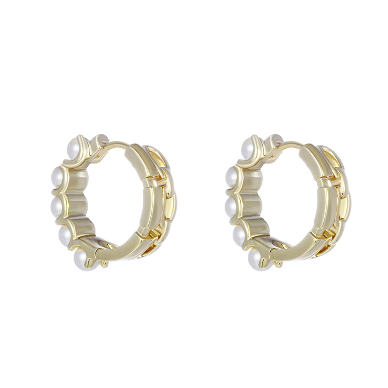 Xuping simple y delicado pequeño perla aretes de perla ligero lujo alto sentido de moda de otoño y invierno aretes de moda para mujeres