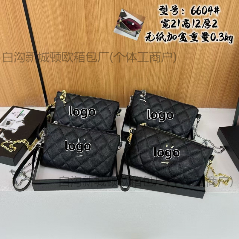 High-end soft leather European and American style quilted small bag with vintage metal chain design, versatile for urban commuting and short trips, women's bag