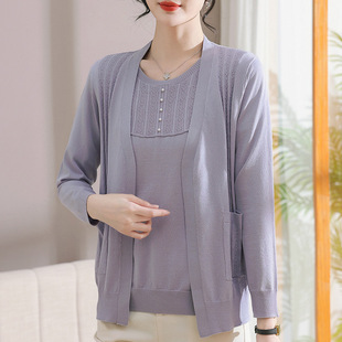 Mother spring solid color sweater suit 2024 new foreign style small shirt middle-aged and elderly women's spring and autumn coat two-piece set