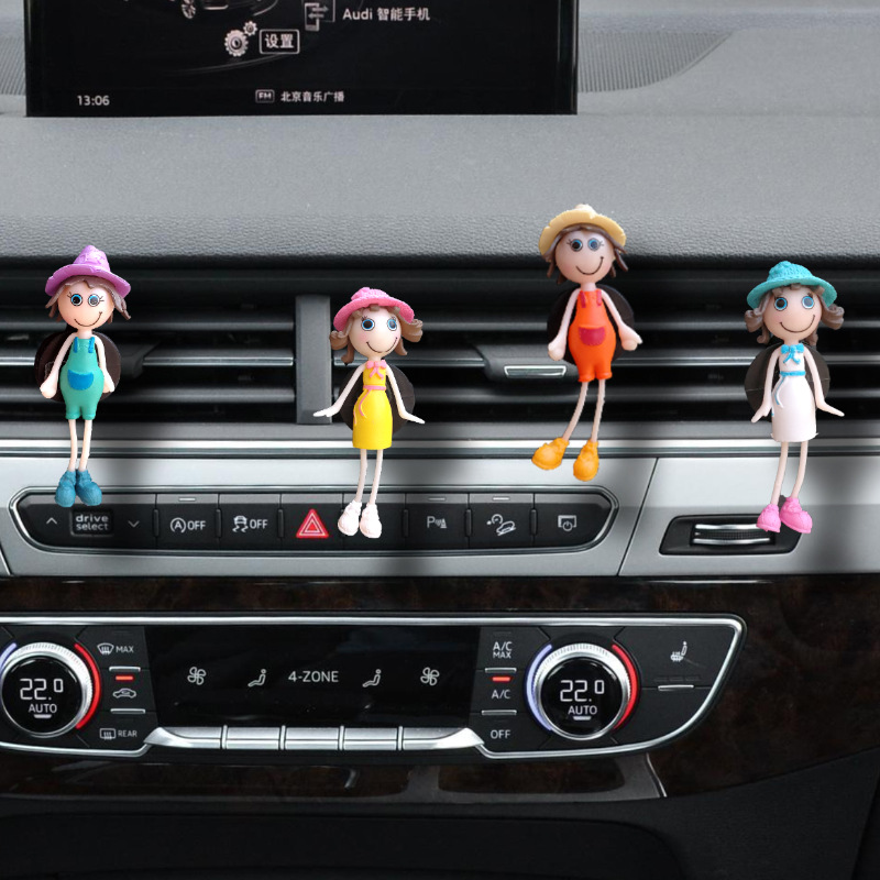 Cartoon transfronterizo coche perfume salida de aire clip coche aromaterapia boca de aire acondicionado fragancia ligera duradera muñeca colgante muñeca