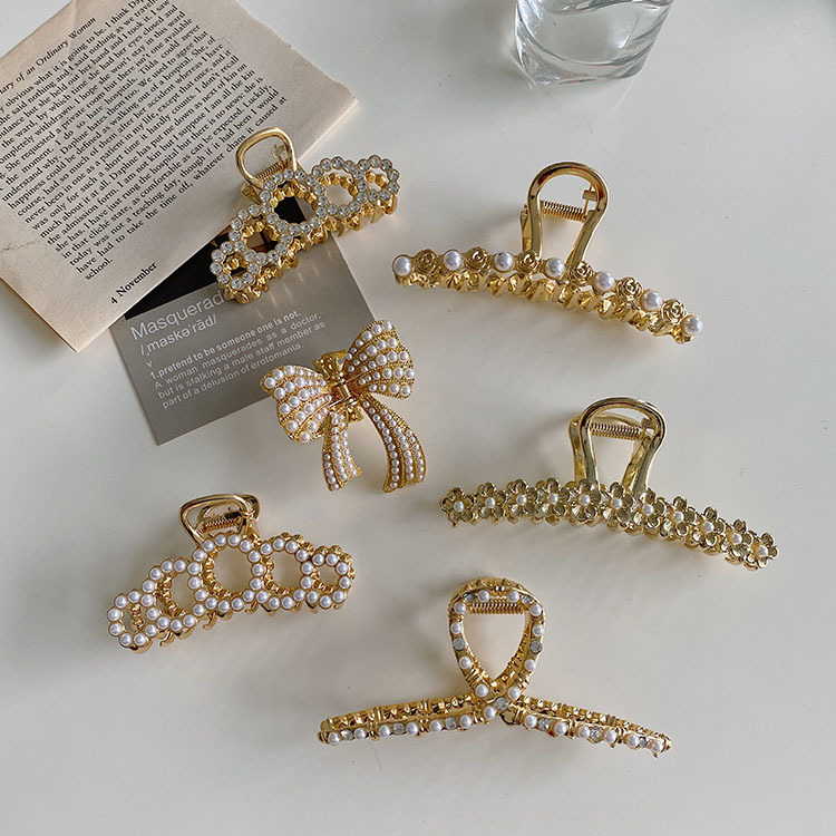 20g Weight Wedding Occasion Alloy Material Geometric Pattern Women'S Gender Plating Design Gold, Silver Color Korean Alloy Pearl Rhinestone Grab Clip 8