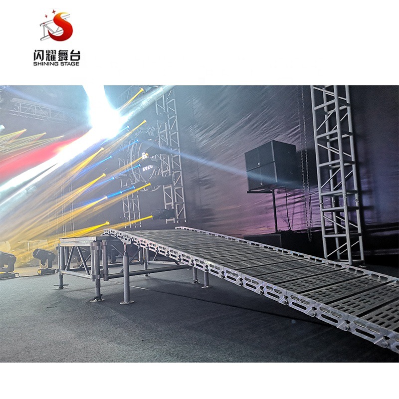 厂家批发铝合金上车神器斜坡卷梯伸缩坡道折叠楼梯