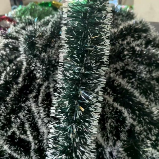 厂家直销加密圣诞树制作毛条墨绿白边装饰雪花场景节日婚庆彩条拉