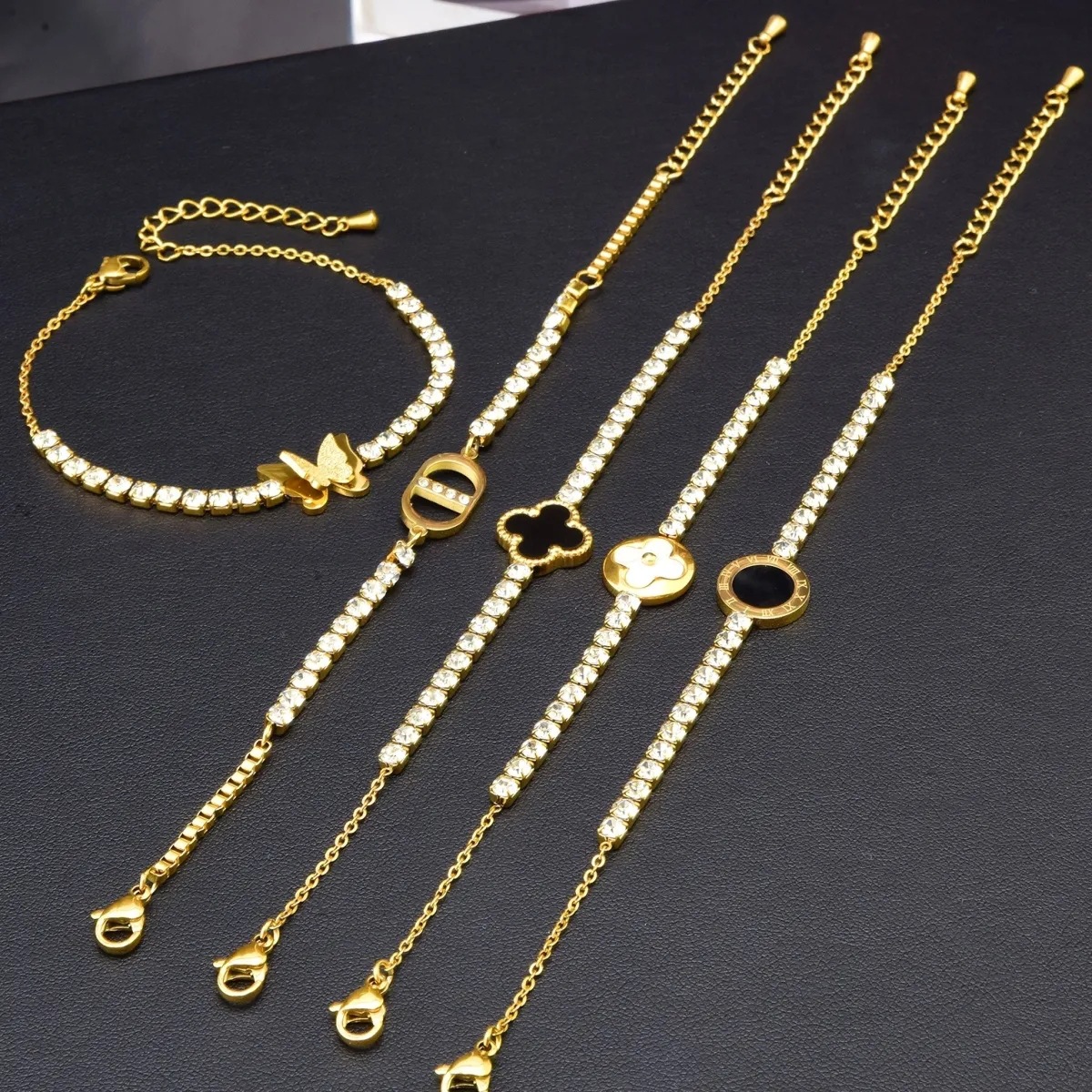 Retro Four Leaf Clover Round Titanium Steel Inlay Zircon Bracelets 1 Piece