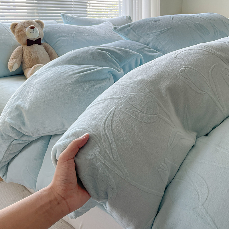 Leche de invierno cama de cuatro piezas set2025 nuevo invierno premium sensación de engrosamiento flange sábanas de coral cubierta