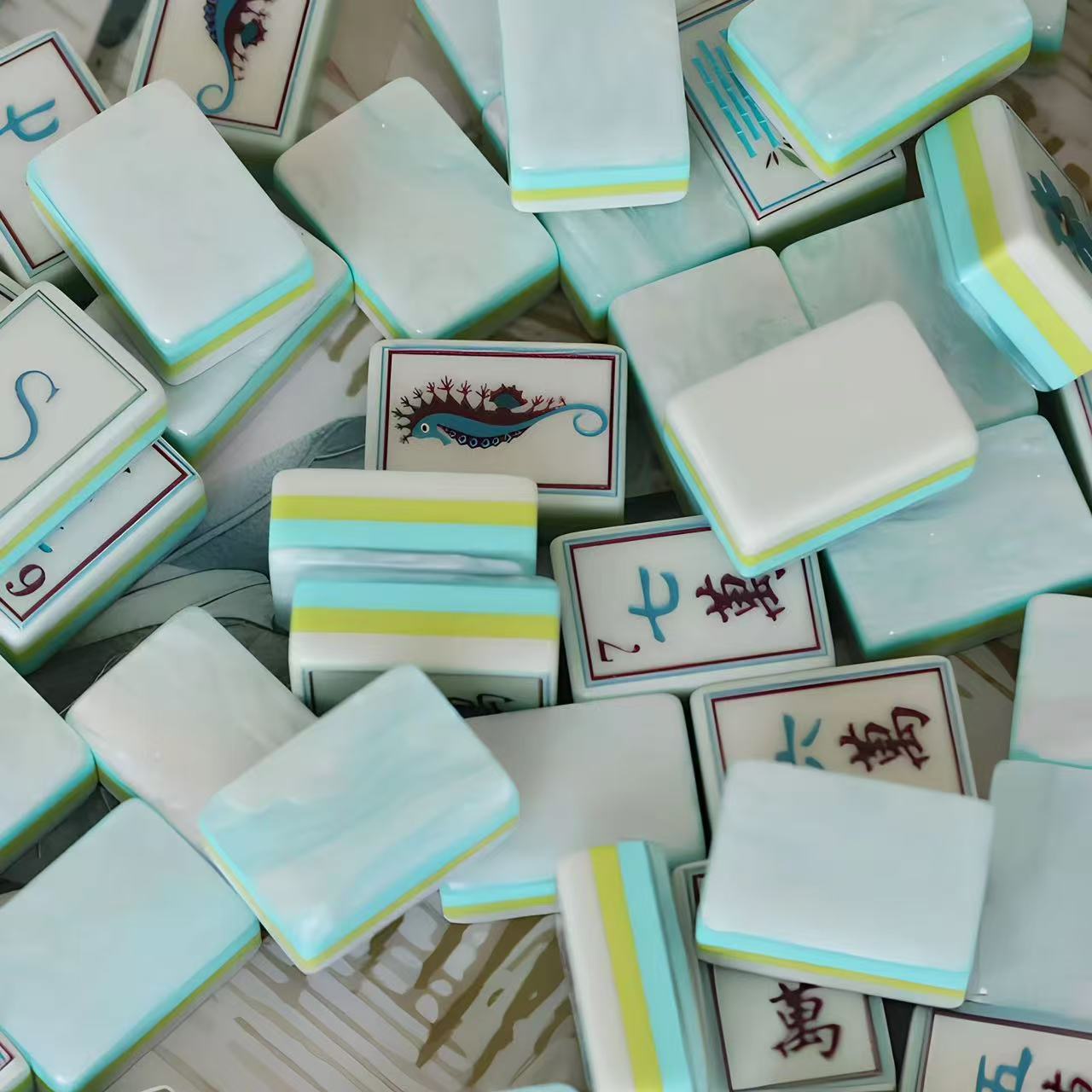 American-Style Mahjong Tiles Tiffany Blue Coral Coast Acrylic Four-Layer Portable Outdoor Hand-Played Mahjong with Pearl Texture