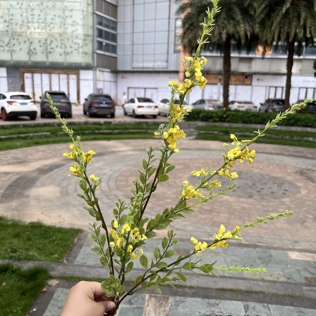 Nueva fábrica de flores artificiales de la boda amarillo leche amarillo limón amarillo fresco al aire libre Salón de la boda decoración flor falsa al por mayor