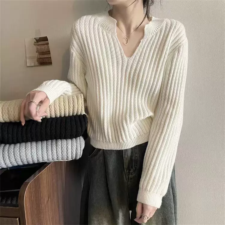 针织打底衫女秋冬针织新款时尚洋气心机v领毛衣修身内搭长袖上衣