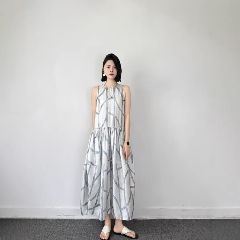 Summer New Designer Patterned Silk Dress with Irregular Branch Lines for Women
