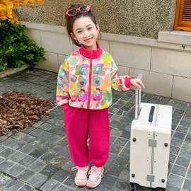 女童秋款涂鸦套装2025新款女宝宝休闲运动春秋小女孩休闲两件套潮