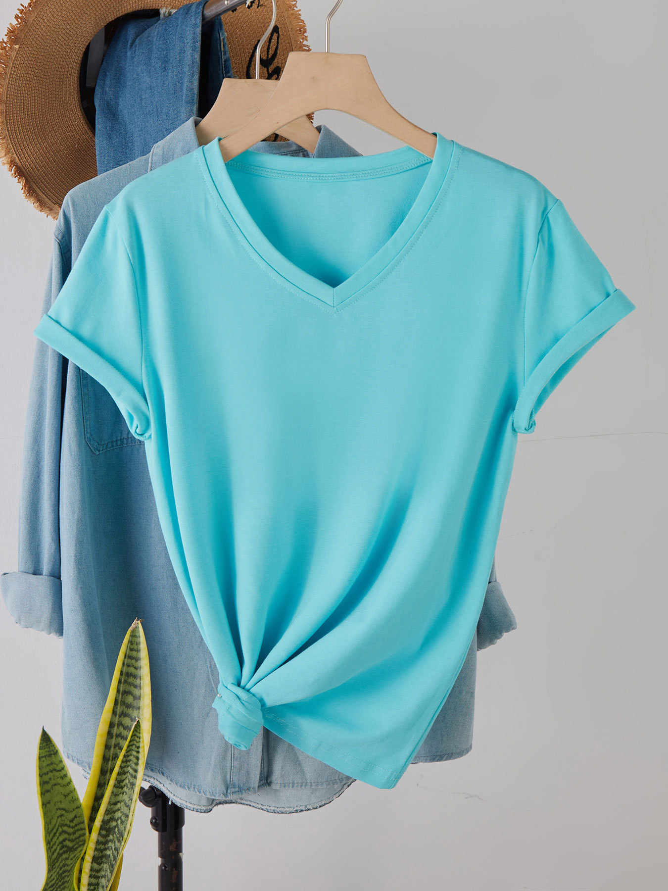 159g Weight Short Sleeve Sleeve Length Regular Sleeve Sleeve Type CVC Pull Frame, Cotton, Polyester Fabric Type Mid-Length (65cm <Length ≤ 80cm) Top Length T-shirt, Pullovers Tops Type Casual, Office, Daily Occasion Round Neck Neckline Printing Function Loose Fit Type Geometric Pattern Summer Season Women's Gender European and American Style, Streetwear Style Wholesale Women's CVC Pull Frame Cotton Polyester European And American Style Streetwear Geometric Short Sleeve T-Shirts 29