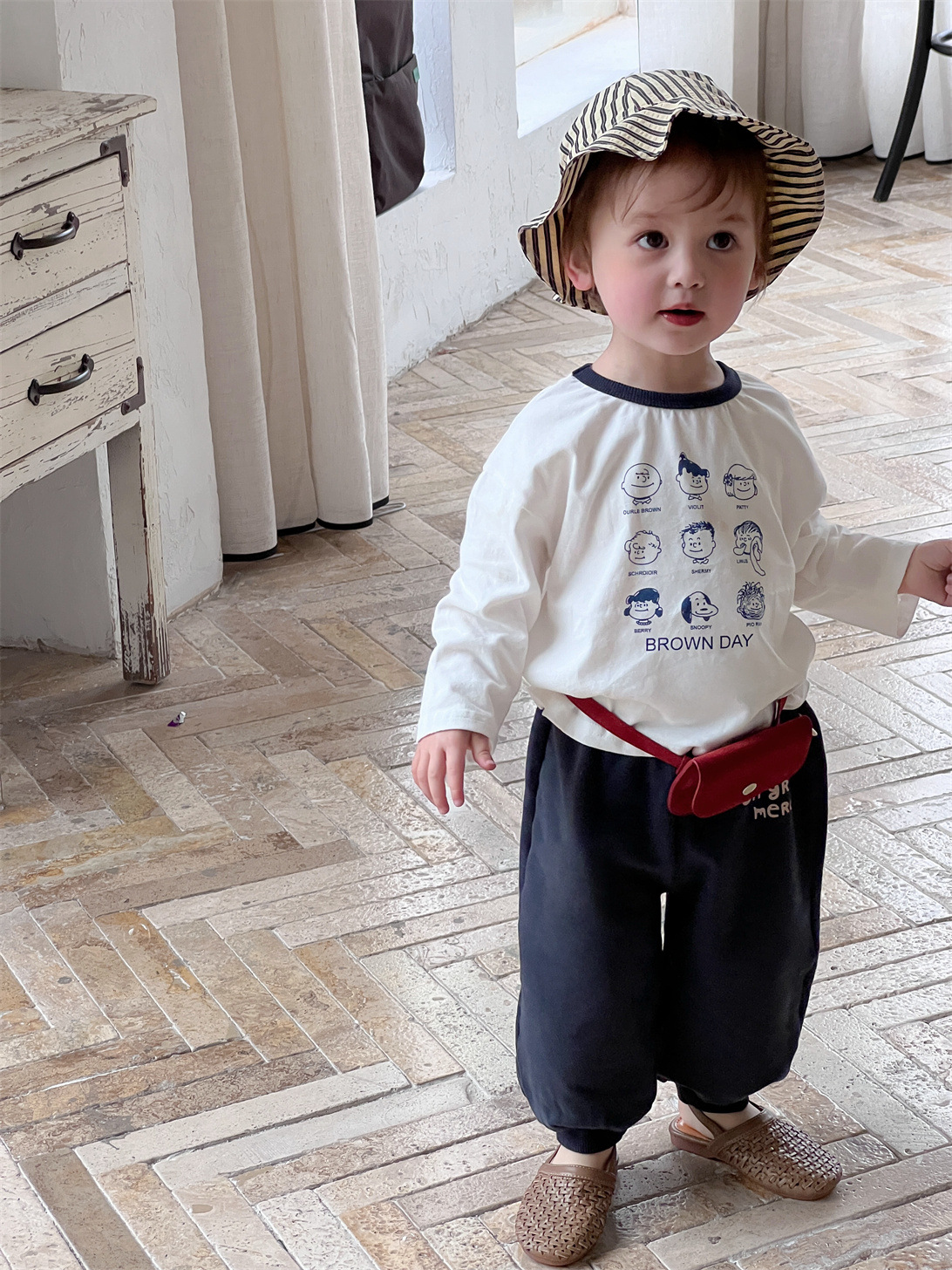 Ropa Infantil Otoño 2025 Nuevo Estilo Coreano Ropa para Niños Conjunto de Otoño para Bebés Niños Camiseta con Estampado de Dibujos Animados Pantalones Casuales image 10