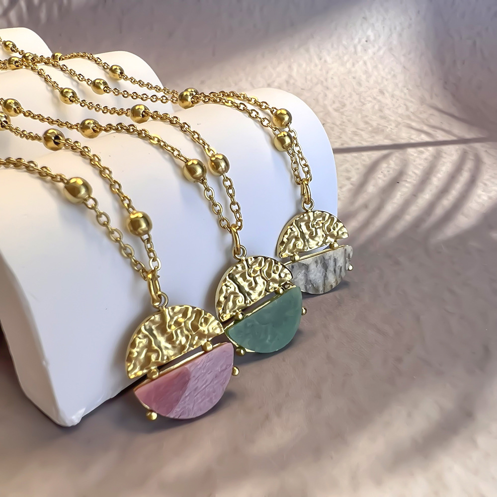 Organic pendant