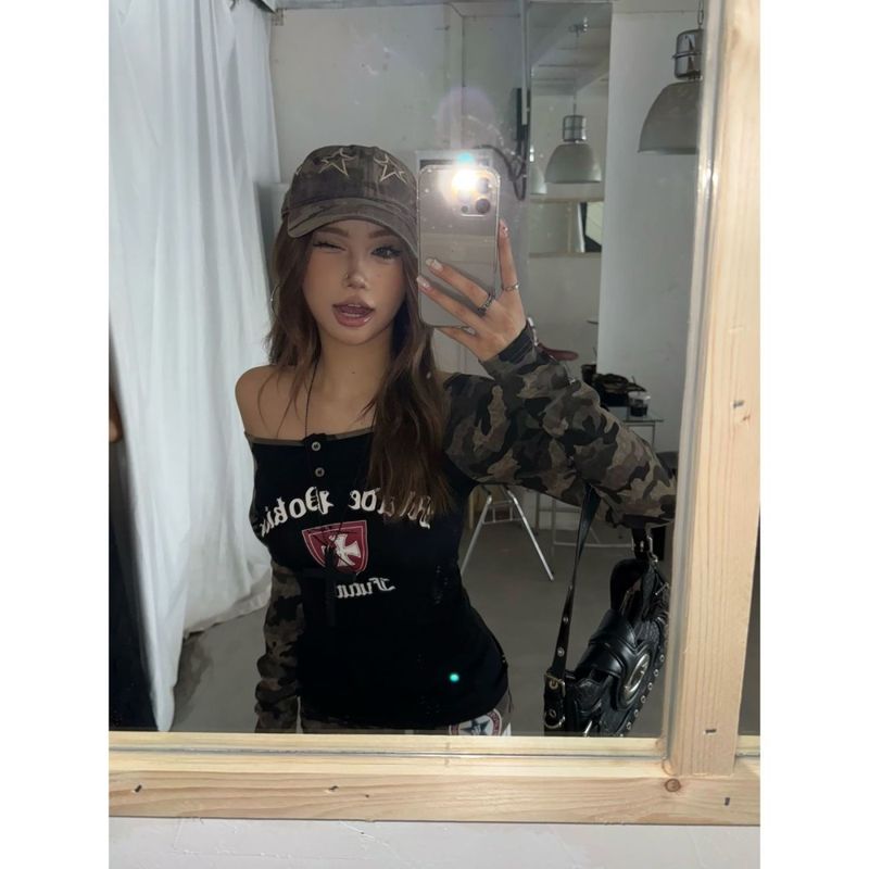 美式复古迷彩拼接长袖防晒T恤女秋季辣妹修身显瘦短款一字肩上衣|undefined